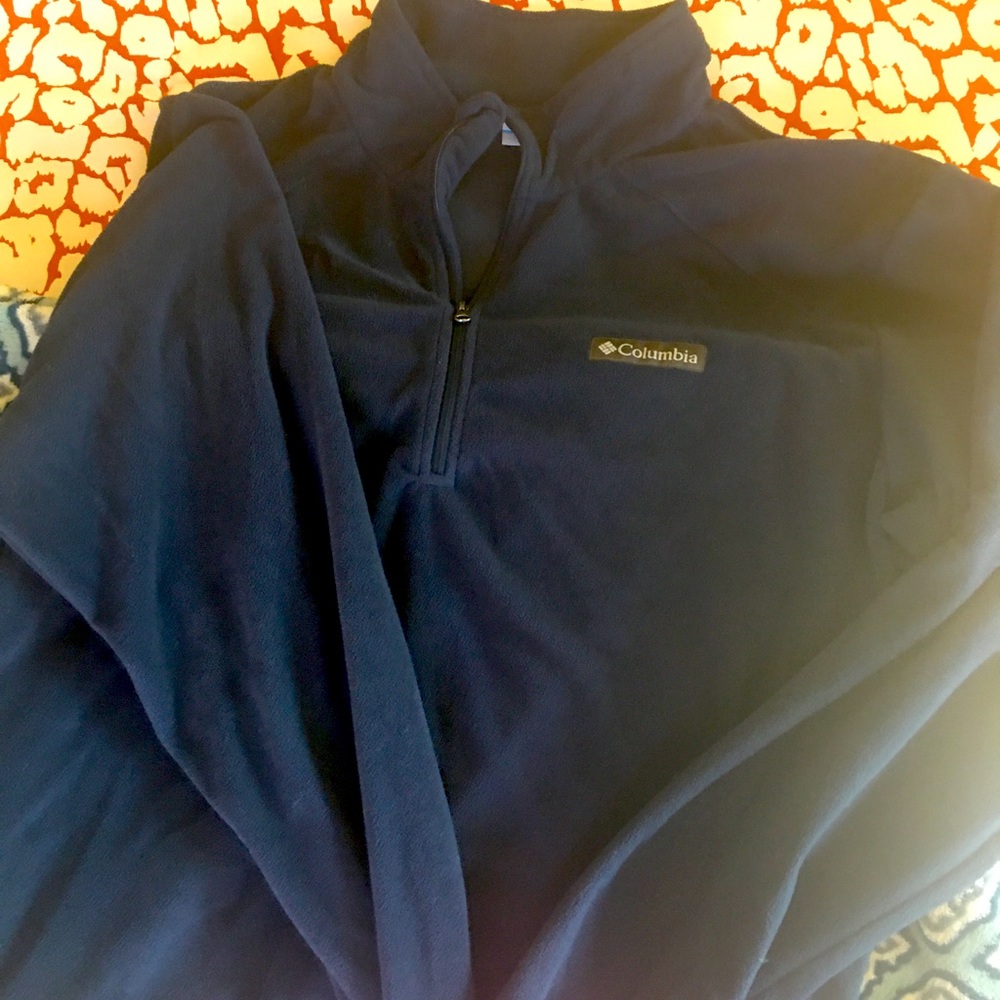 Columbia men’s extra large shirt